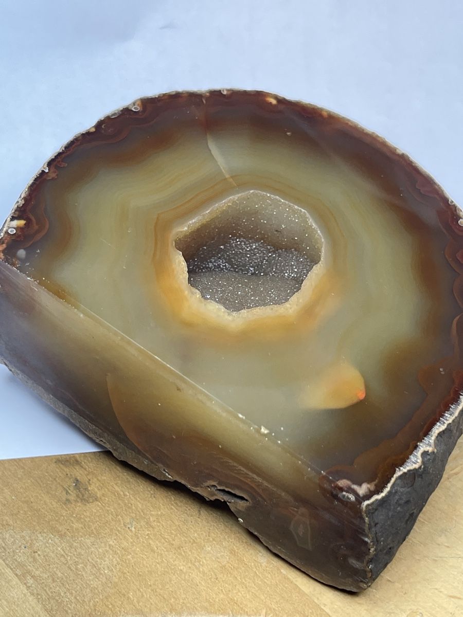 Minerali & Pietre curative: Géode d'agate naturelle avec cristaux - Achatgeode – Usato da Le Landeron venduto da Ayriss 1
