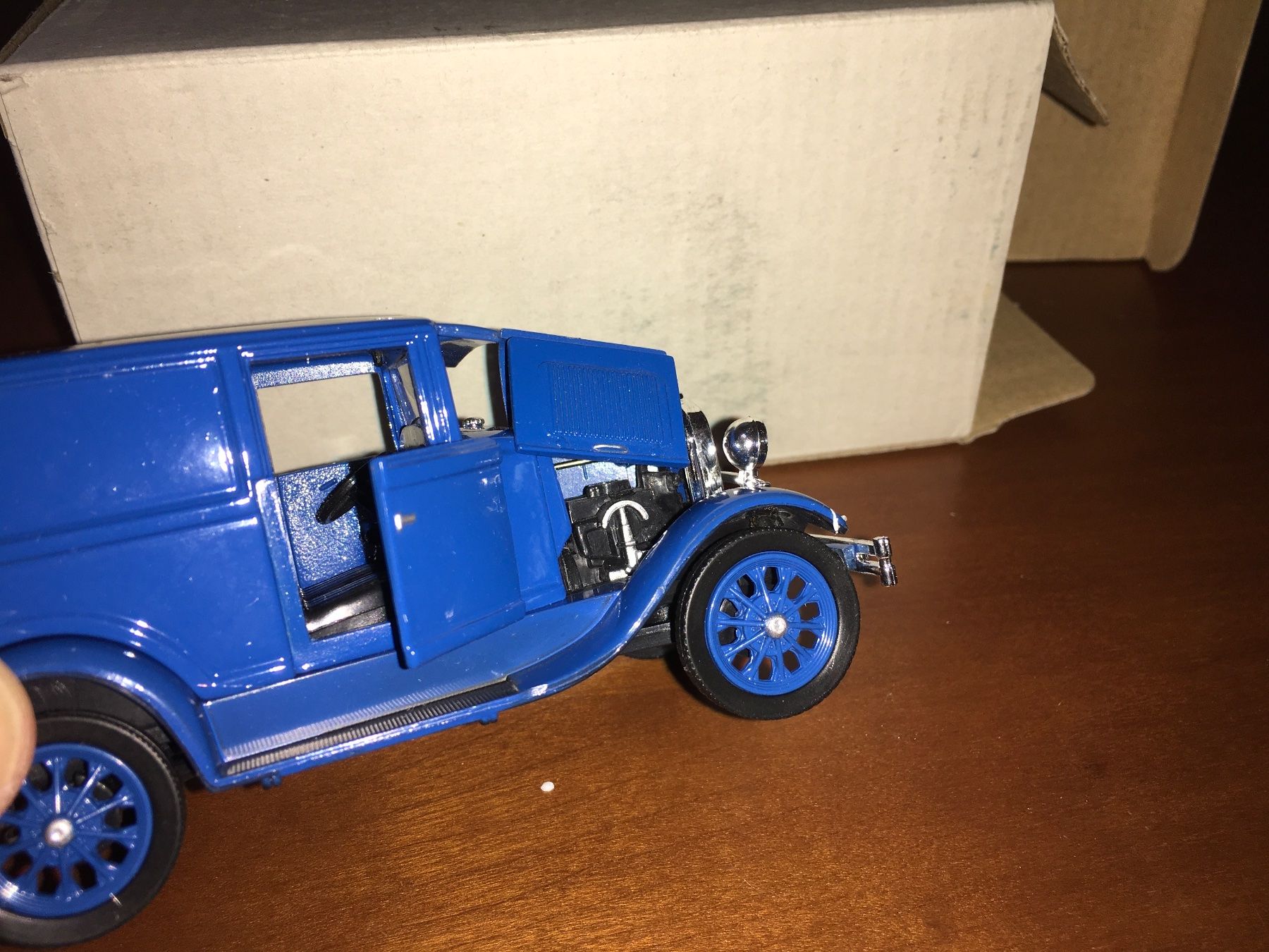 Ford Modellini d'auto: 1930 Ford Panel Delivery - National Motor Museum Mint – Nuovo (secondo la descrizione) da Wohlen AG venduto da PrivatSammlung 2