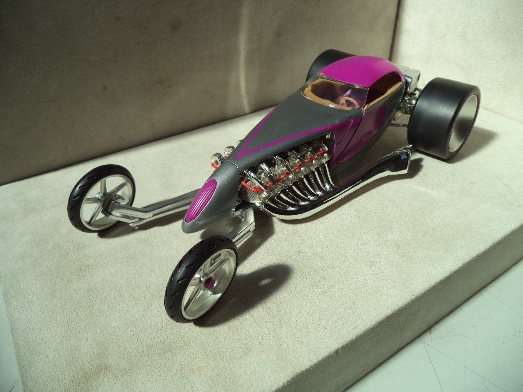 Hot Wheels Modellini d'auto: Hothweels SLIGHTLY MODIFIED  Rar – Nuovo (secondo la descrizione) da Rieden AG venduto da Wirth03