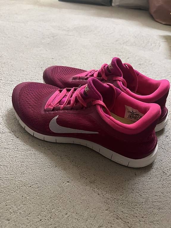 Scarpe da donna: Nike Free Damen Turnschuhe – Usato da Oberkirch LU venduto da cherryblossom87 1