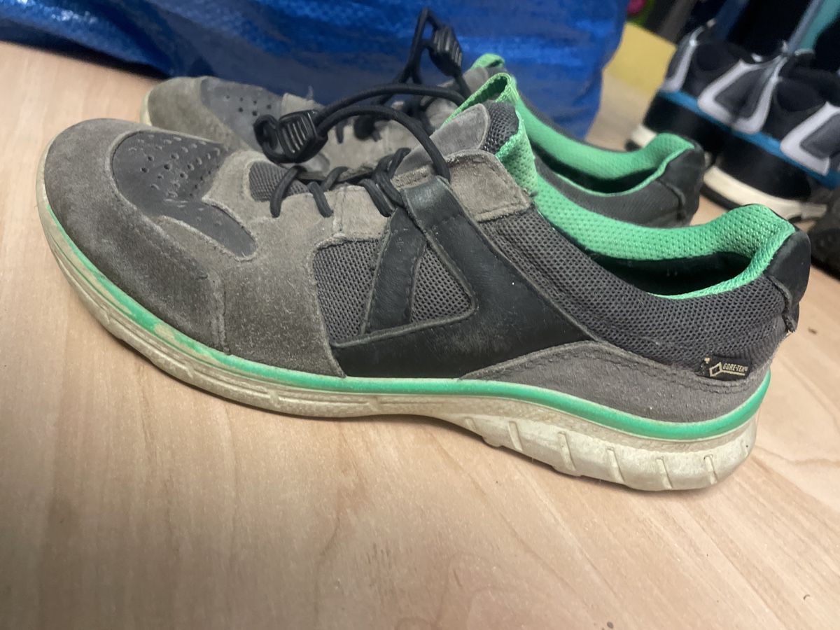 Ecco Scarpe per ragazzi: Ecco Goretex Kinder Schuhe Gr.35- – Usato da Obergerlafingen venduto da cabo4