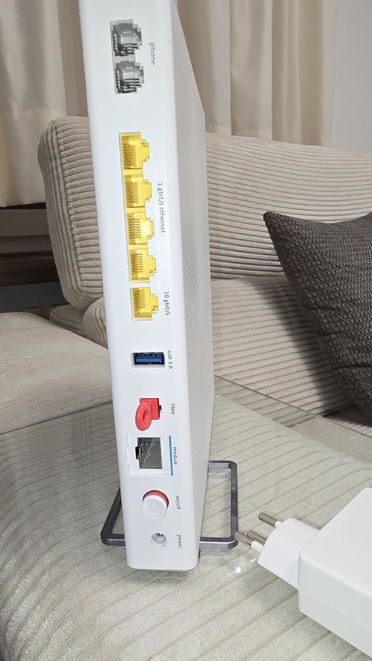 Swisscom Modem & Router: Swisscom Internet-Box 4 - Like New - Perfect Condition! – Usato da Wädenswil venduto da SwissCapriz 2