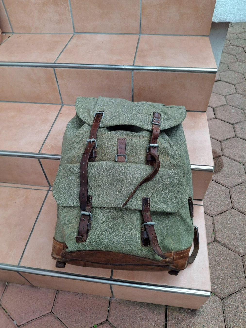 Schweizer Armee Rucksäcke: Schweizer Militär Rucksack 1963 – Gebraucht aus Buochs von jom_6cbl