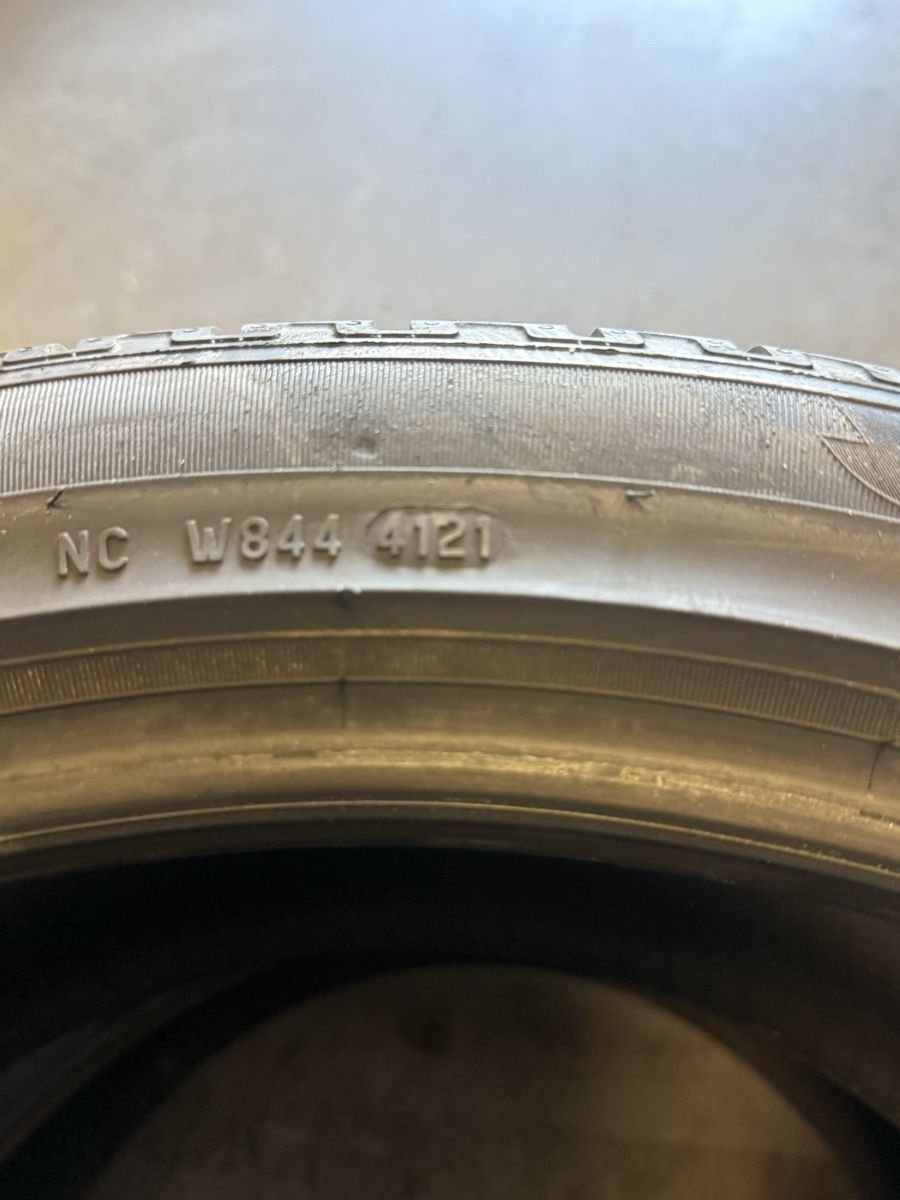 Pirelli Pneus & Kompletträder: Winterreifen 295/35R21 107V Pirelli  – Gebraucht aus Gerlafingen von Pneu-Puric 3