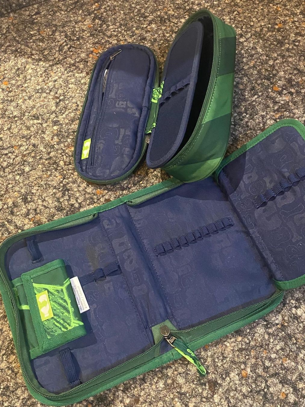 Ergobag Borse & Zaini: Ergobag Schuhlrucksack Set mit 2 Etui – Usato da Dreien venduto da boedmelicity 3