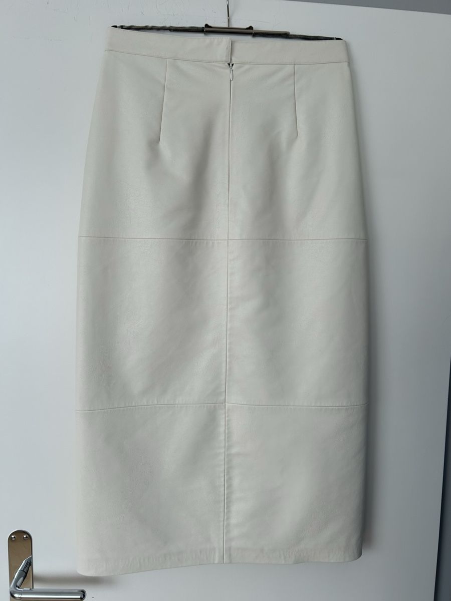 H&M Gonne: Jupe Kunstleder écru, Gr.40 – Usato da Reinach BL venduto da meinstil