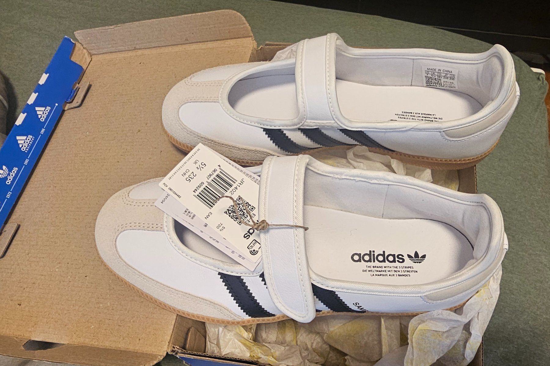 Adidas Damenschuhe: Adidas Samba Jane neuve – Neu und originalverpackt aus St-Prex von sebgav