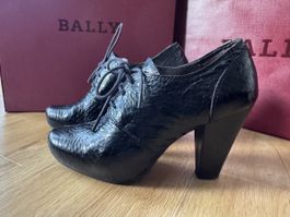 Patricia Sneak Leather Heeled Shoes Size 37 - Elegant Design