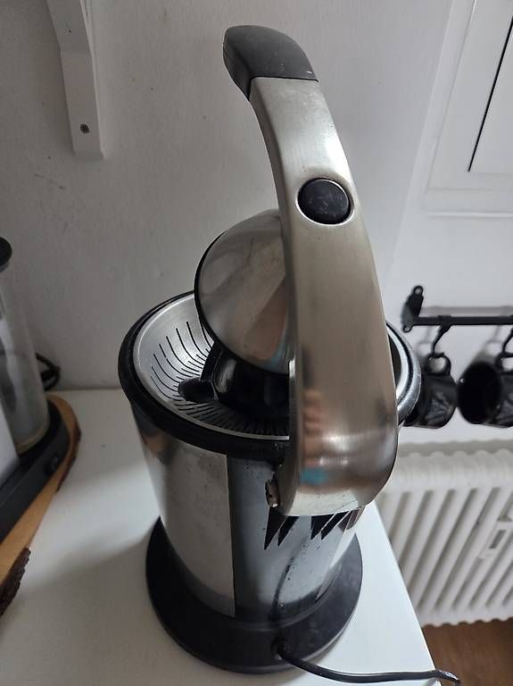 Elettrodomestici da cucina: Spremi agrumi elettrico con leva 120W – Usato da Bissone venduto da luc_vpc5 3