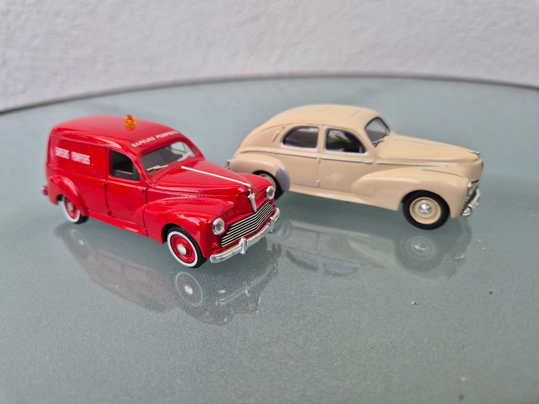 Peugeot Modellini d'auto: Peugeot 203 1:43 Versand 3.90 – Usato da Oberbuchsiten venduto da laffite54 2
