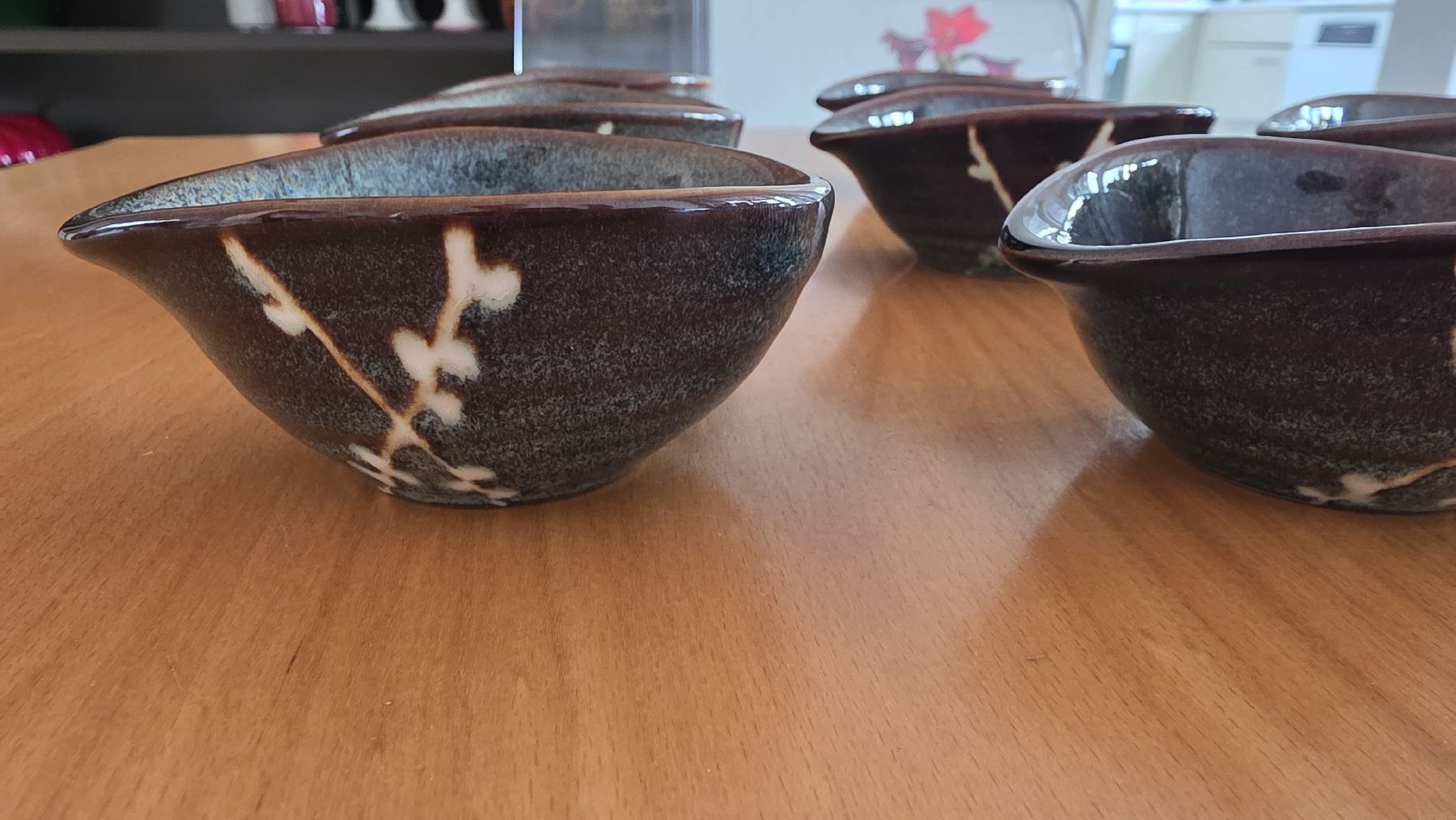 Set di piatti: Wunderschönes handbemaltes Sakura Steingut Set 8 teilig ! – Nuovo (secondo la descrizione) da Binningen venduto da Hofka64 9