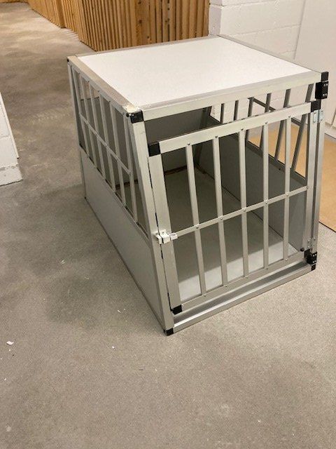 Käfige, Transport & Sicherheit: Hunde Transportbox Aluminium leicht & stabil – Gebraucht aus Dällikon von Cavi1