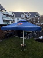 Grosser Sonnenschirm Feldschlösschen