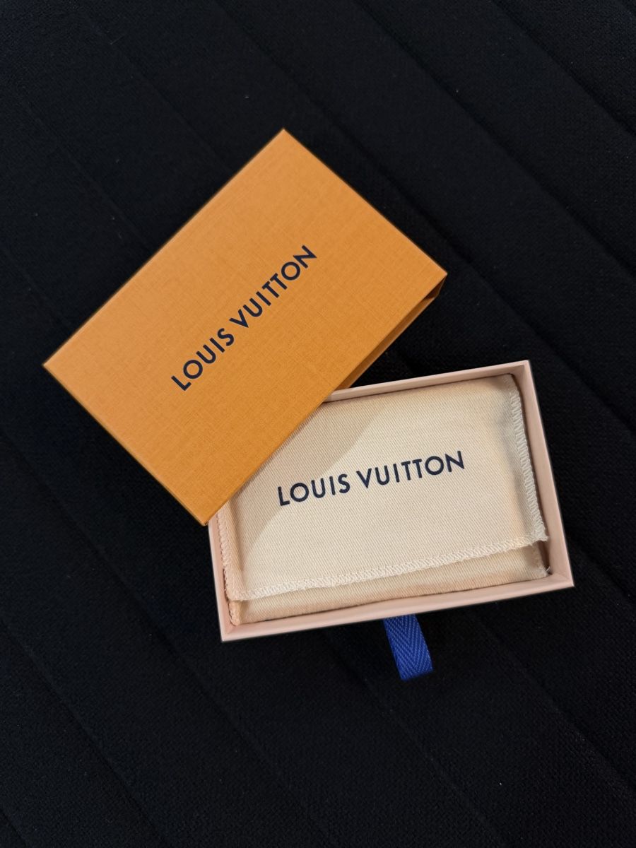 Louis Vuitton Portafogli: LOUIS VUITTON   I   Golf Green   I   Double Kartenetui – Nuovo e nell'imballaggio originale da Alpnach Dorf venduto da GaroviDS 5