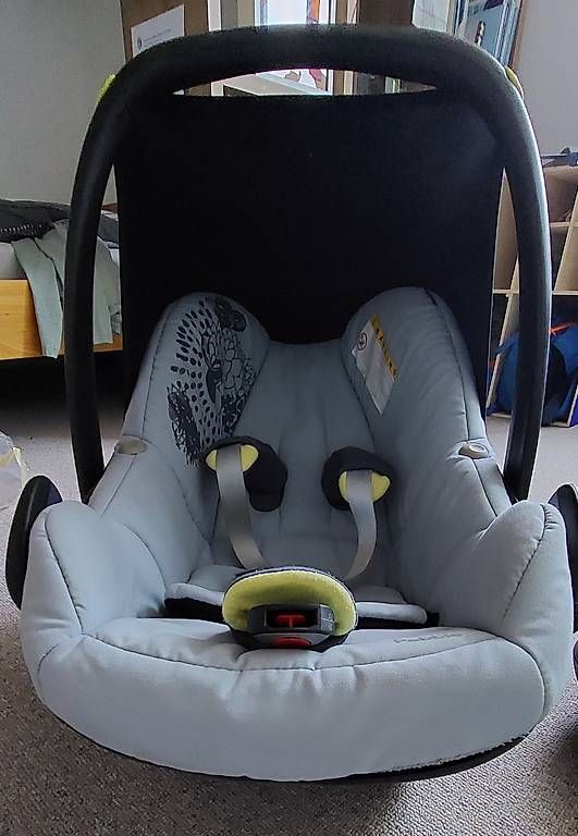 Maxi-Cosi Sièges auto: Maxi Cosi mit Isofix Base – D'occasion à Diepoldsau par Frema83 1