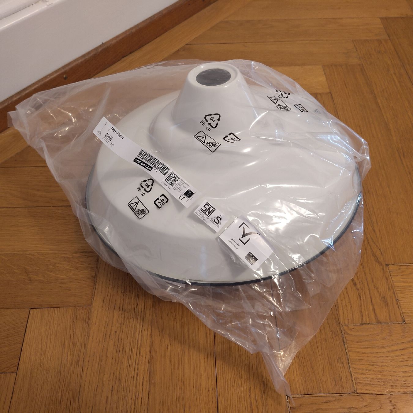 Ikea Lustres & lampes de plafonds: Trettioen Deckenlampe ungebraucht – Neuf avec emballage d'origine à Bern par clr_g2rj