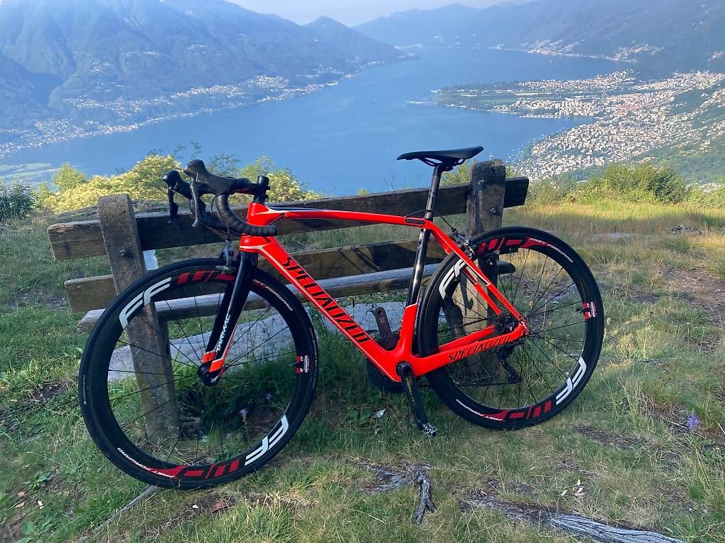 Specialized Biciclette: Specialized Tarmac carbone SL5 2017 – Usato da Bellinzona venduto da PWNguitars