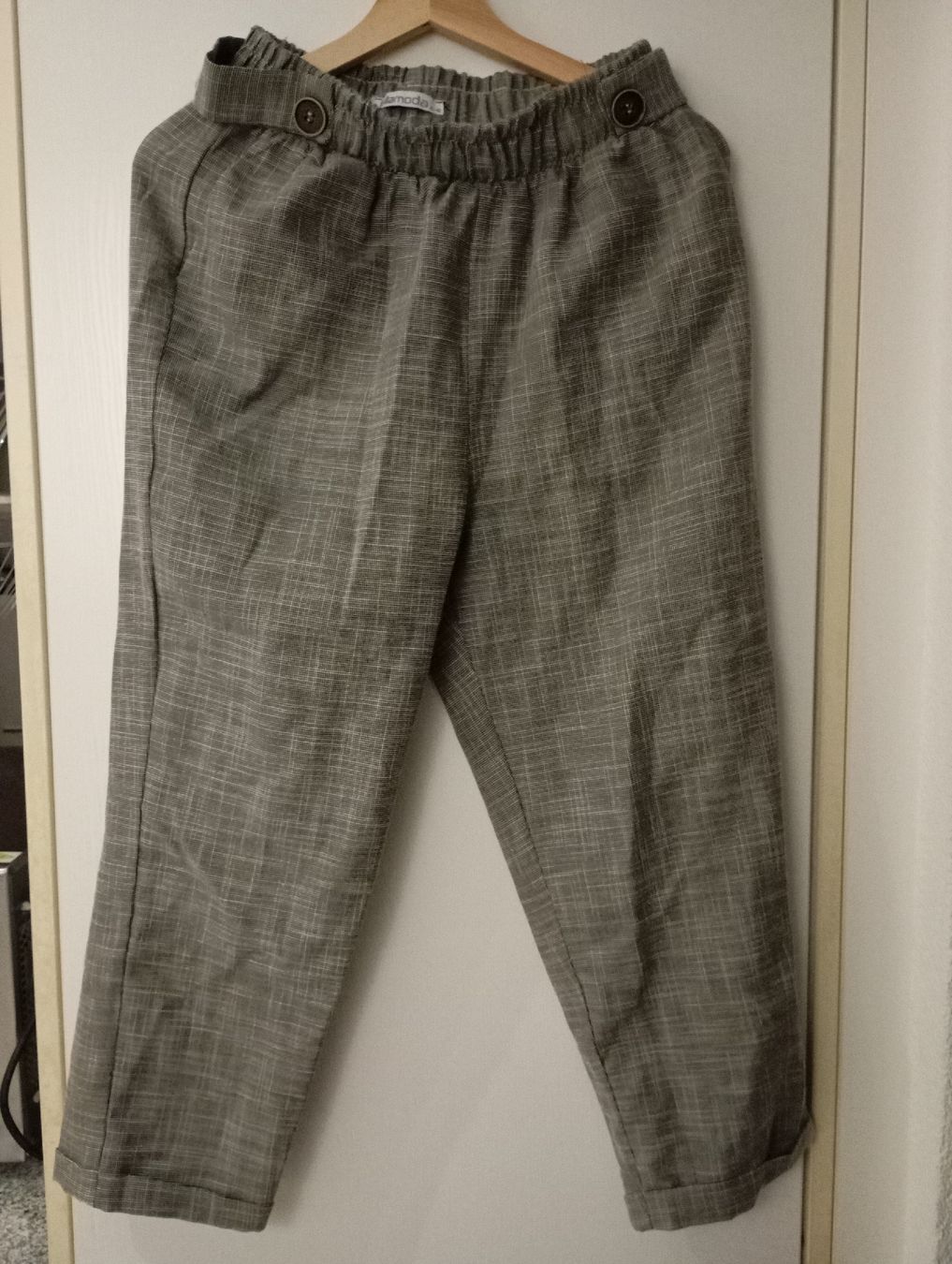 Hosen: Damen Stoffhosen – Gebraucht aus Buchs ZH von indli10
