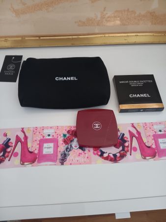Chanel Original Neu Kosmetiktasche mit Spiegel Luxus