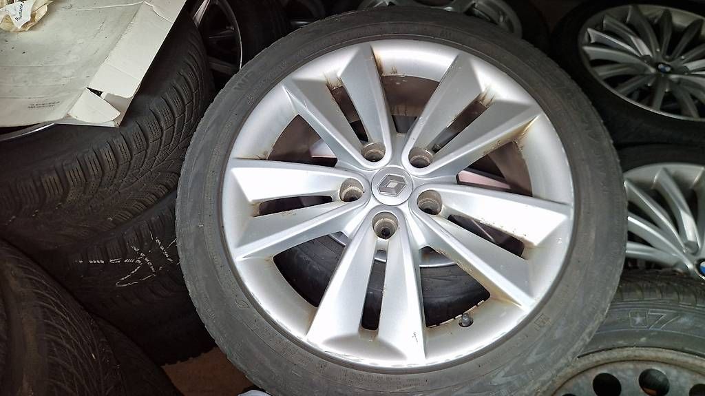 Renault Pneumatici & Ruote complete: Renault Megane Kompletträder – Usato da Weisslingen venduto da F4R 4