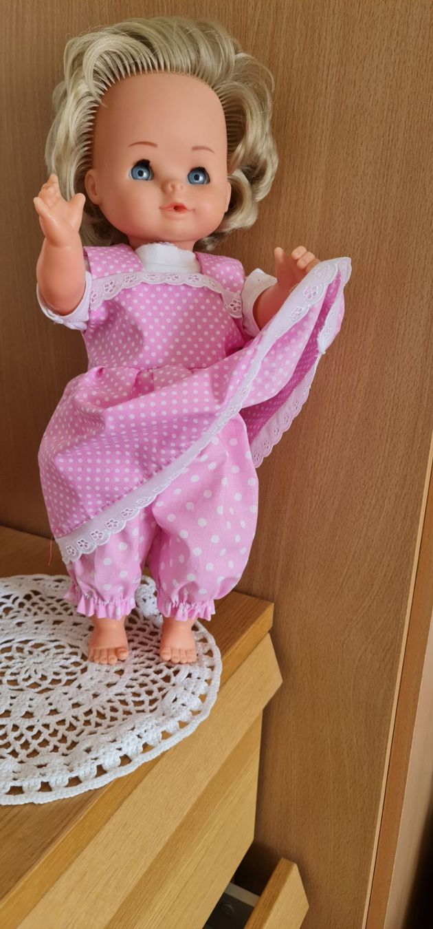 Bambole: Röckli und Hösli gr.40-43 – Nuovo (secondo la descrizione) da Muttenz venduto da Moner