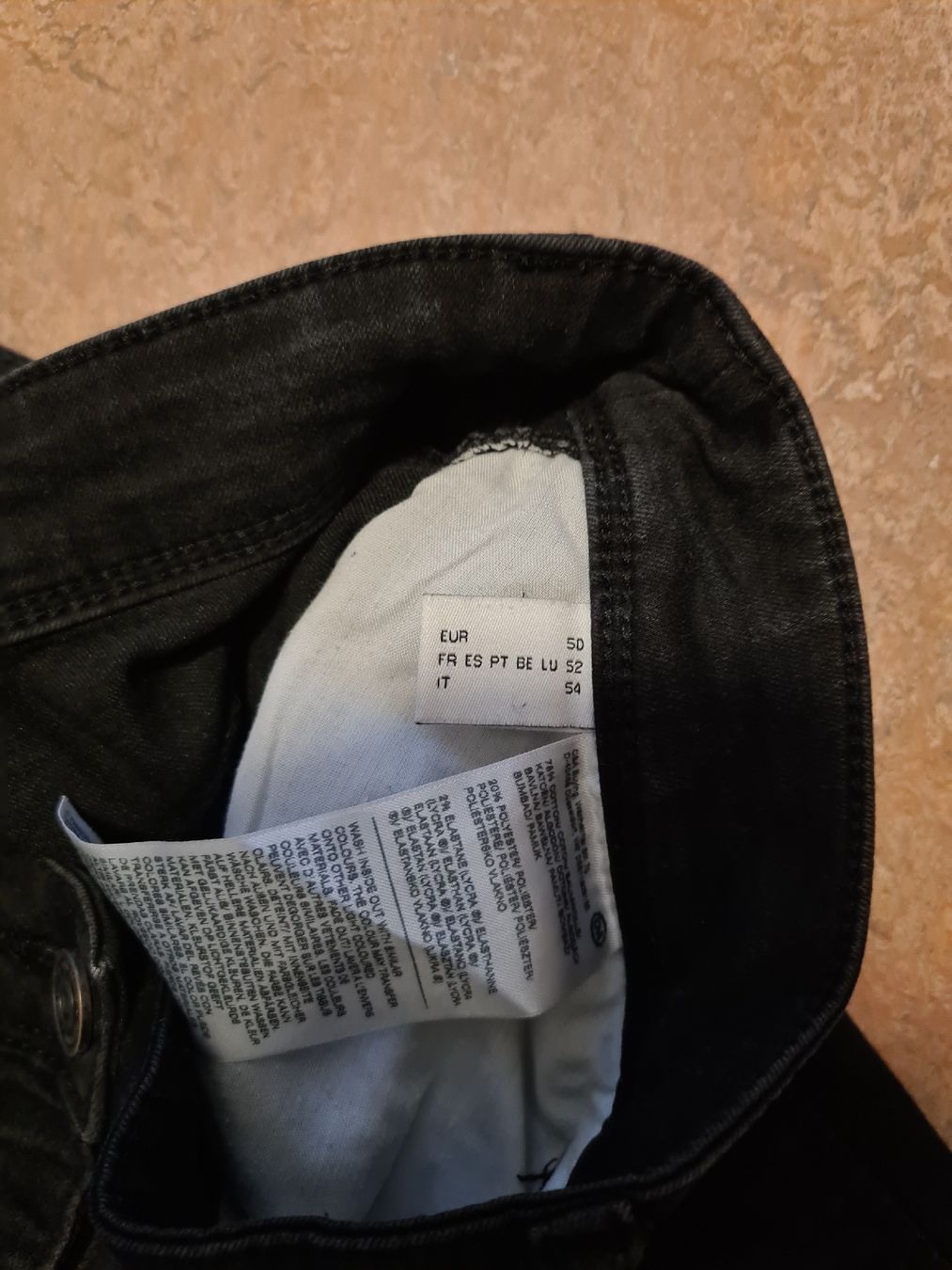 Jeans: schwarze Jeans – Gebraucht aus Trimbach von Meily2 2