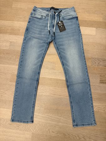 Neue Herren Jeans W30, superweich hellblau