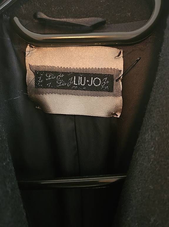 Mäntel: Liu Jo Mantel  neu, schwarz. Gr 42. – Gebraucht aus Zürich von Elena231 1