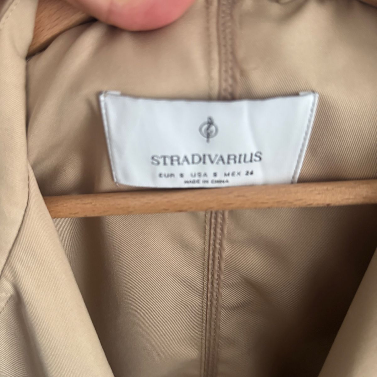 Stradivarius Manteaux: Trenchcoat 3/4 sleeve – Neuf (Voir description) à Wädenswil par katdede 1