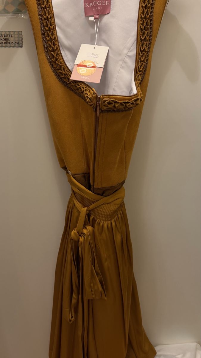 Costumi: Dirndl Krüger Gr. 40 NEU – Nuovo e nell'imballaggio originale da Künten venduto da Aswang