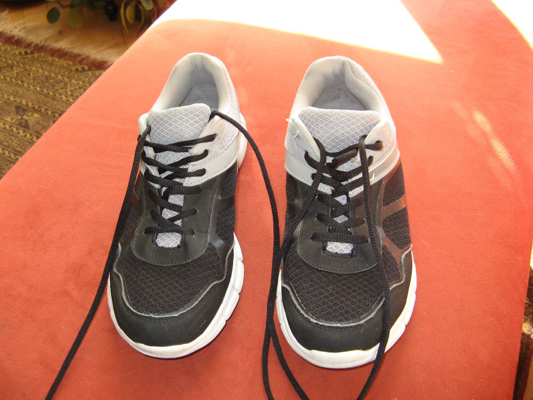 Herrenschuhe: Sneakers Uncle Sam Gr. 42 – Gebraucht aus Zürich von apil