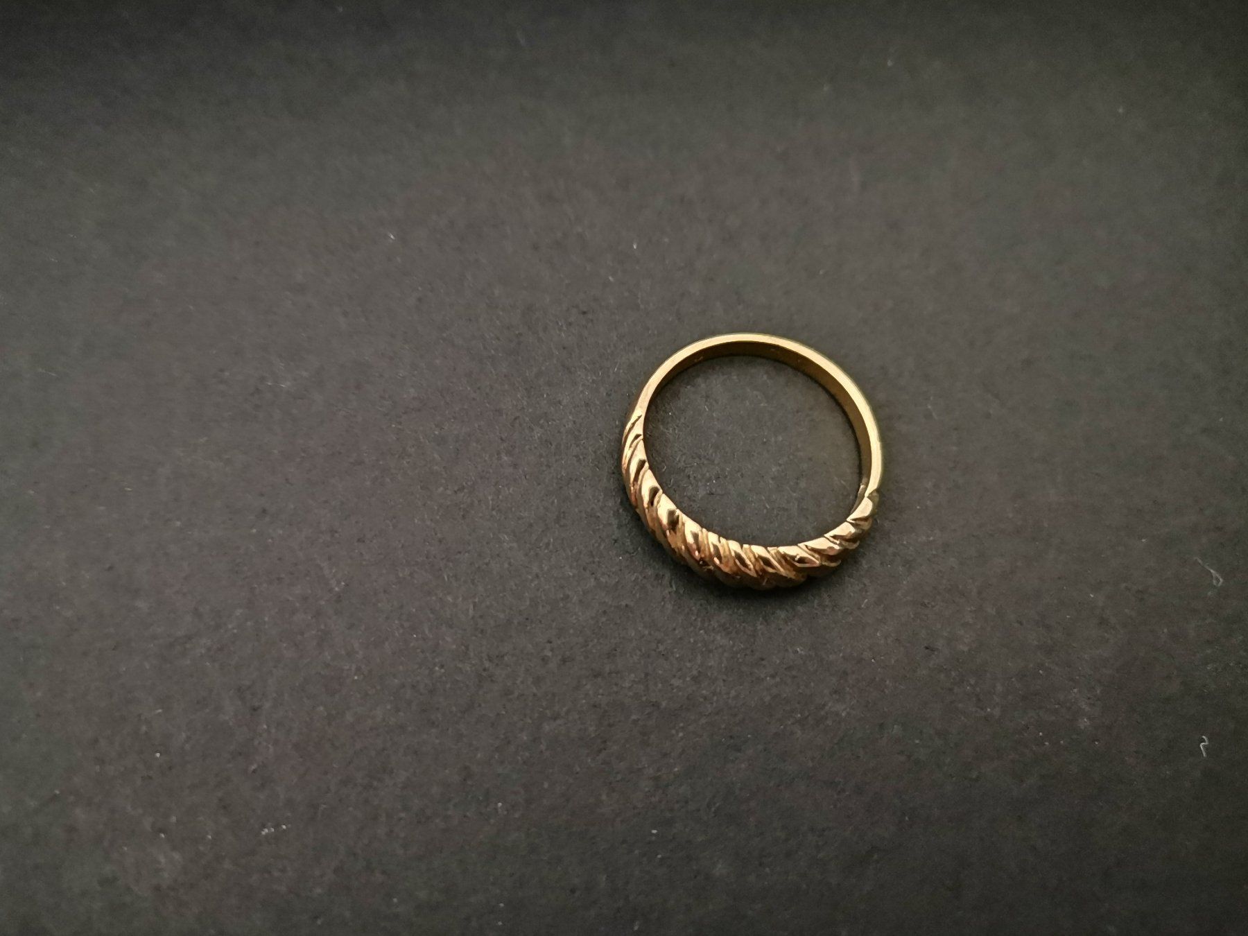 Anelli: Bague or 1,70 gr 160mm taille 5.5 – Usato da Onex venduto da Neimad7