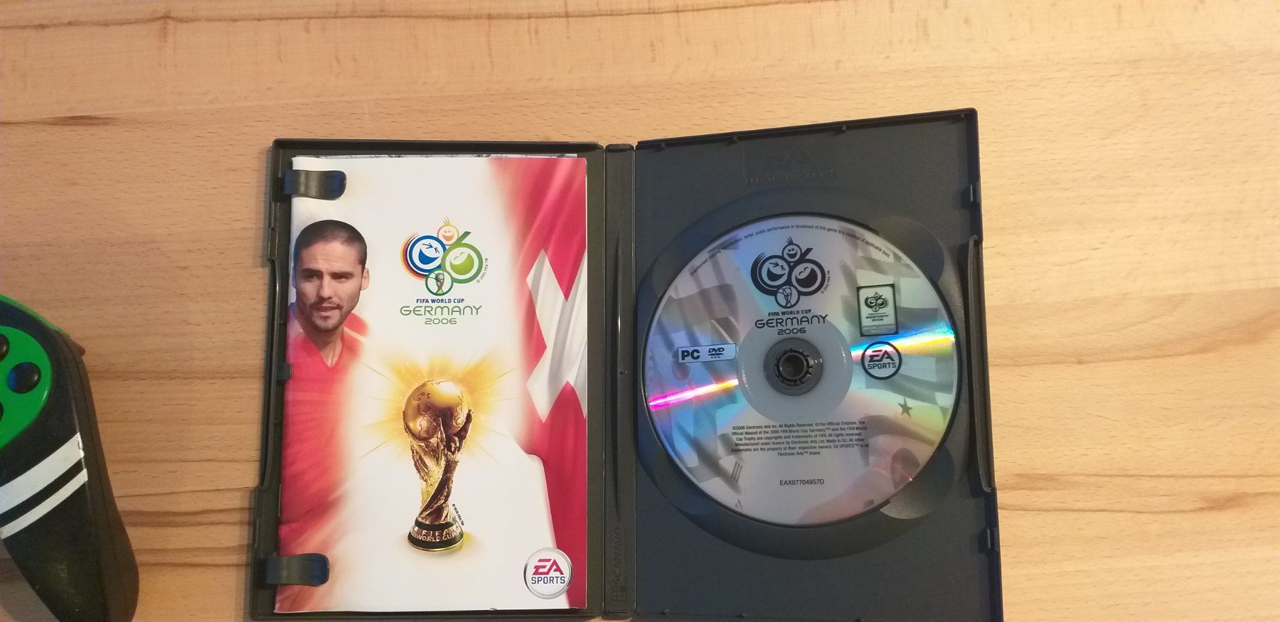 Giochi: FIFA Gaming Controller USB mit FIFA World Cup 2006 für PC – Usato da Tuggen venduto da scherom74 1