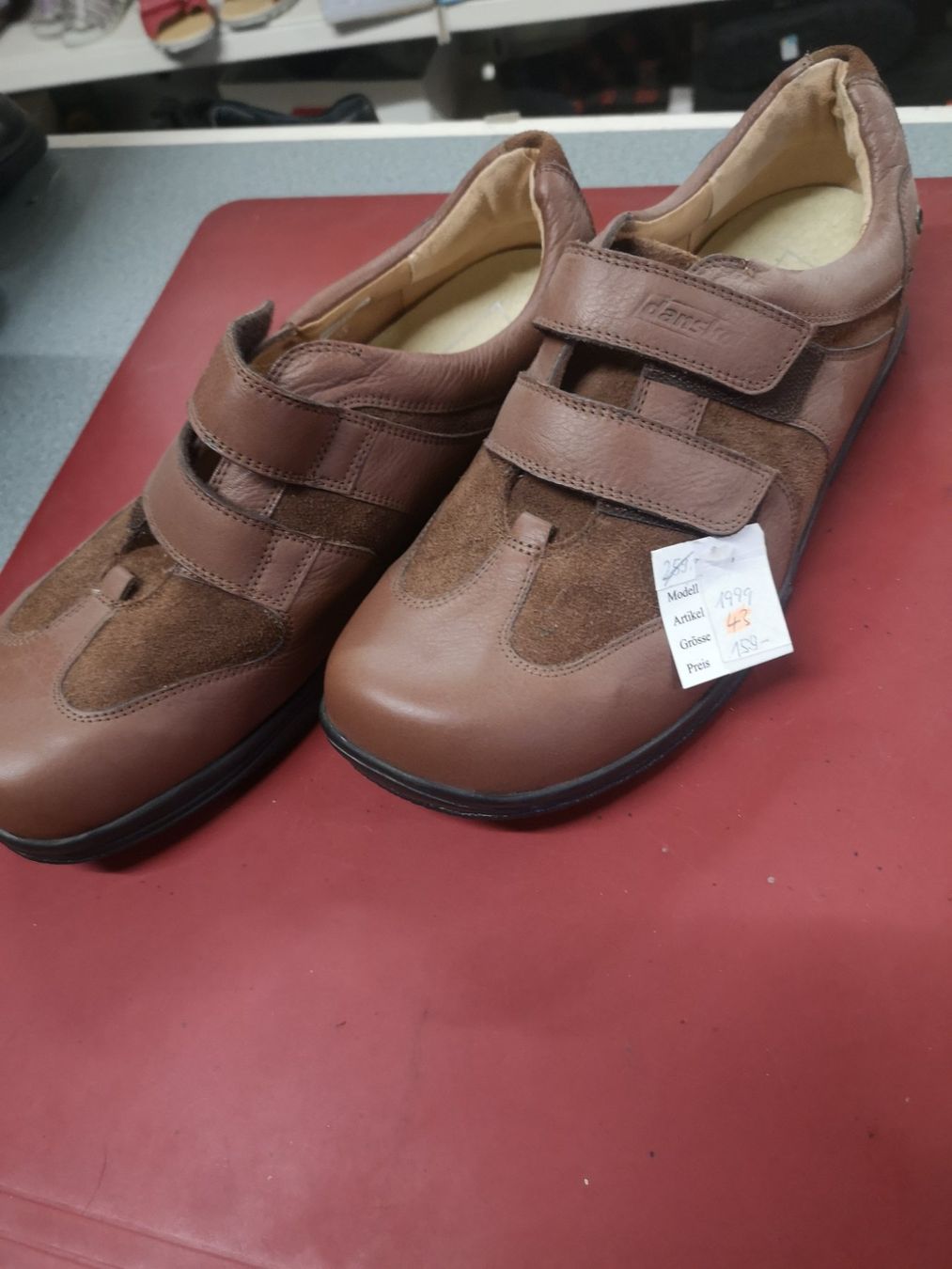 Helvesko Herrenschuhe: Helvesko dansko – Neu und originalverpackt aus Möhlin von Highwaytom