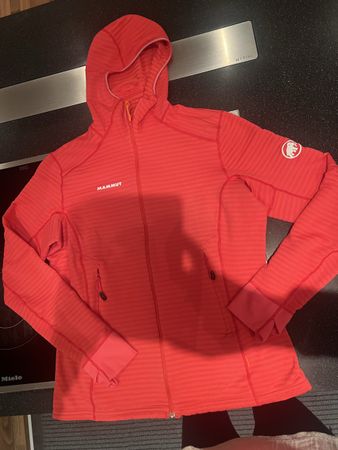 Mammut Fleecejacke Kapuze Damen rot Grösse M guter Zustand