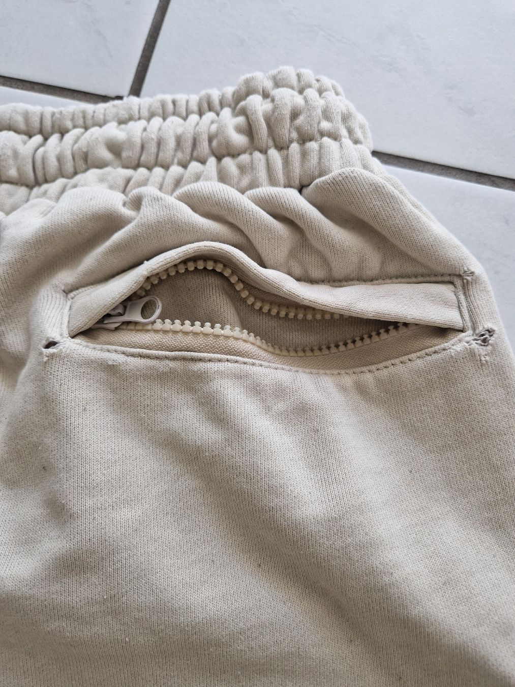 Pantaloni: DEF sweatpants – Usato da Bassersdorf venduto da DonSolo 4