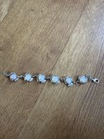 Armband mit Perlen