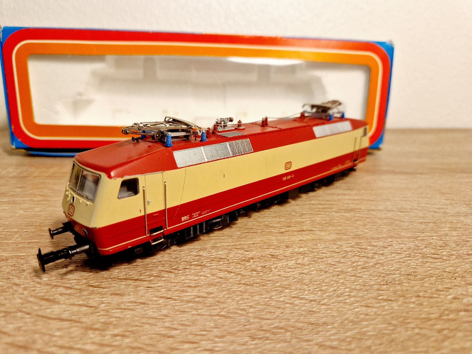 Märklin Modellini di ferrovie: Märklin 3153 E-Lok BR 120 DB H0 – Usato da St-Aubin-Sauges venduto da Lo_Go 2