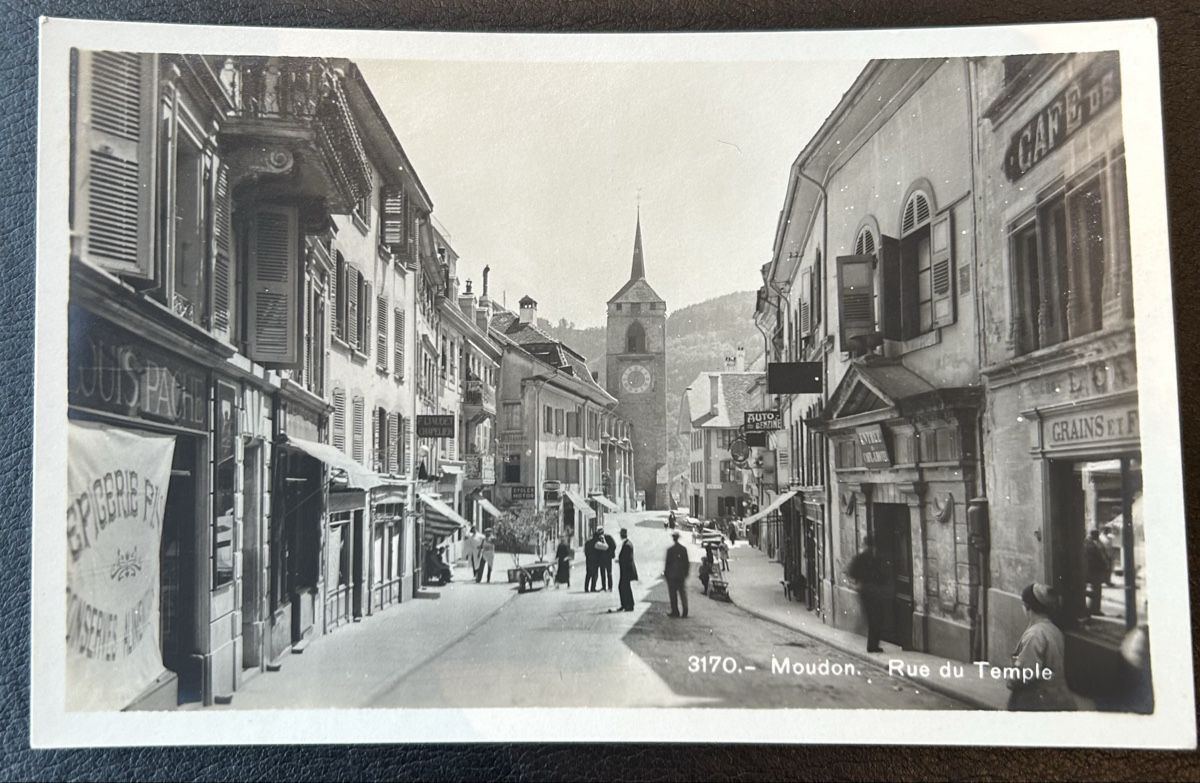 Cartoline postali: Moudon Rue du Temple  – Usato da Horw venduto da Tellbub