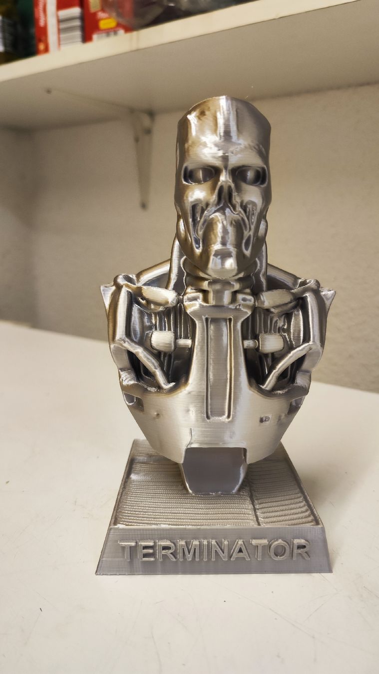 Statuette: Terminator T800 Büste ca 12cm x 21cm – Nuovo (secondo la descrizione) da Zürich venduto da turbopuz 2