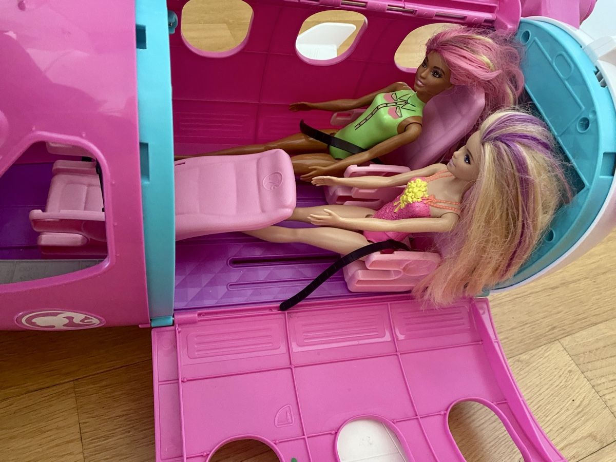 Giocattoli: Avion Barbie rose avec 2 Barbies – Usato da Lausanne venduto da Vracorama 5
