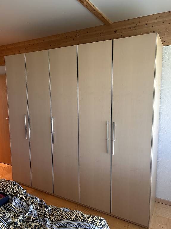 Pfister Armadi: Kleiderschrank Möbel Pfister – Usato da Windisch venduto da _gris_