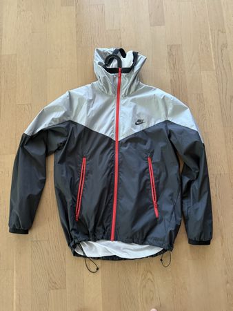 Nike Windrunner / Windbreaker Jacke – Gr. M, gebraucht