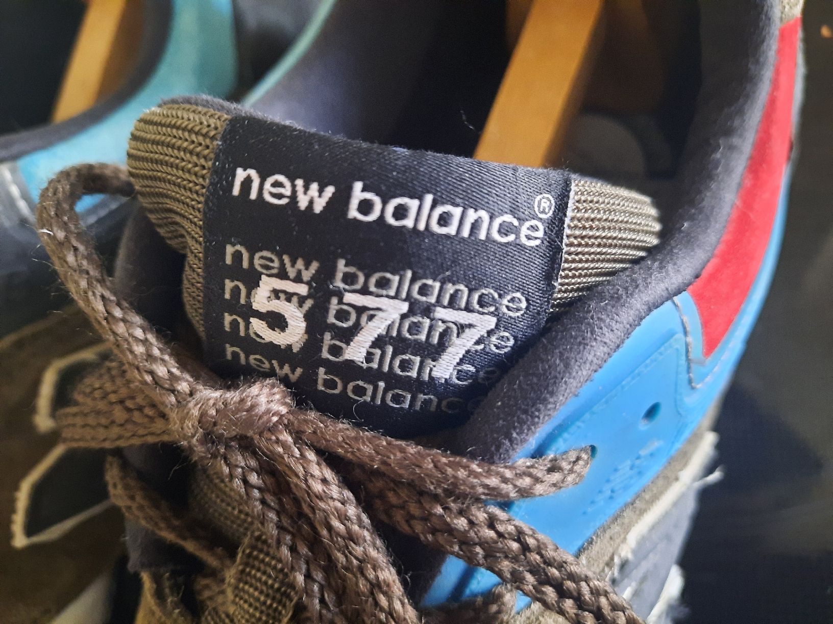 New Balance Herrenschuhe: NEW BALANCE. Pointure : 42,5 – Gebraucht aus Le Locle von marylise01 1