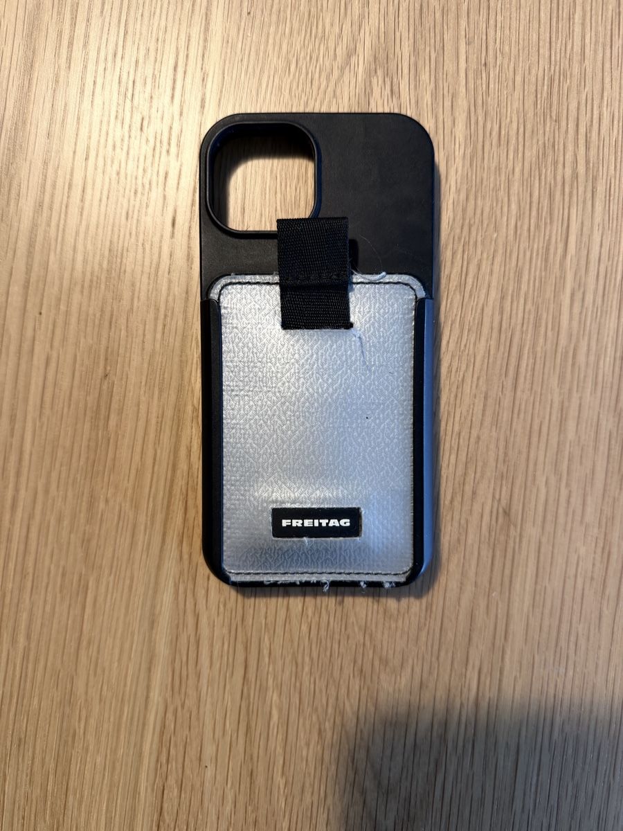 Apple Telefoni cellulari / Smartphones: IPhone 15 128GB gebraucht – Usato da Zollikofen venduto da PokemonYB 7