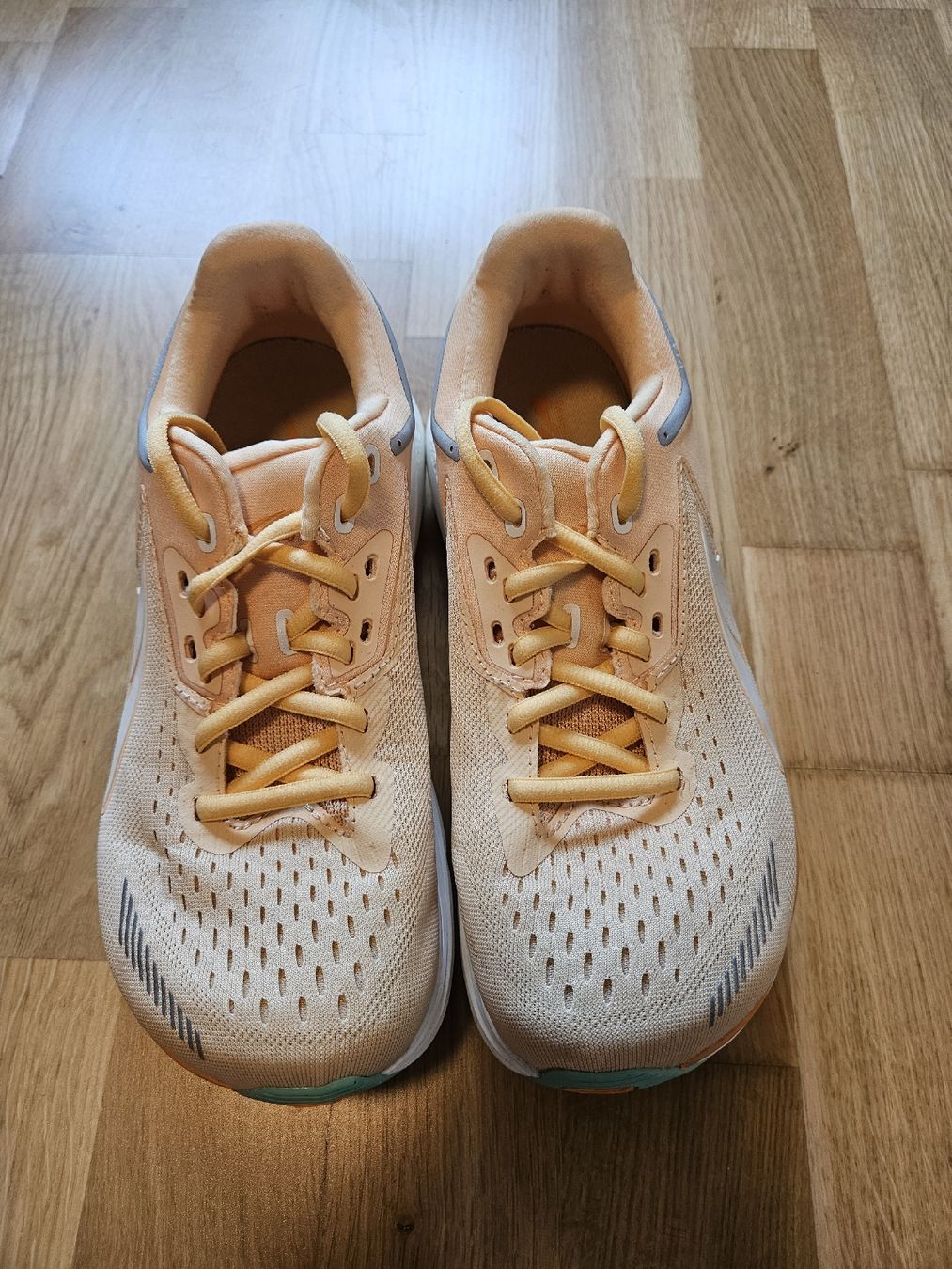 Altra Scarpe da donna: Altra Via Olympus Running Shoes – Usato da Zürich venduto da kts_9ncs