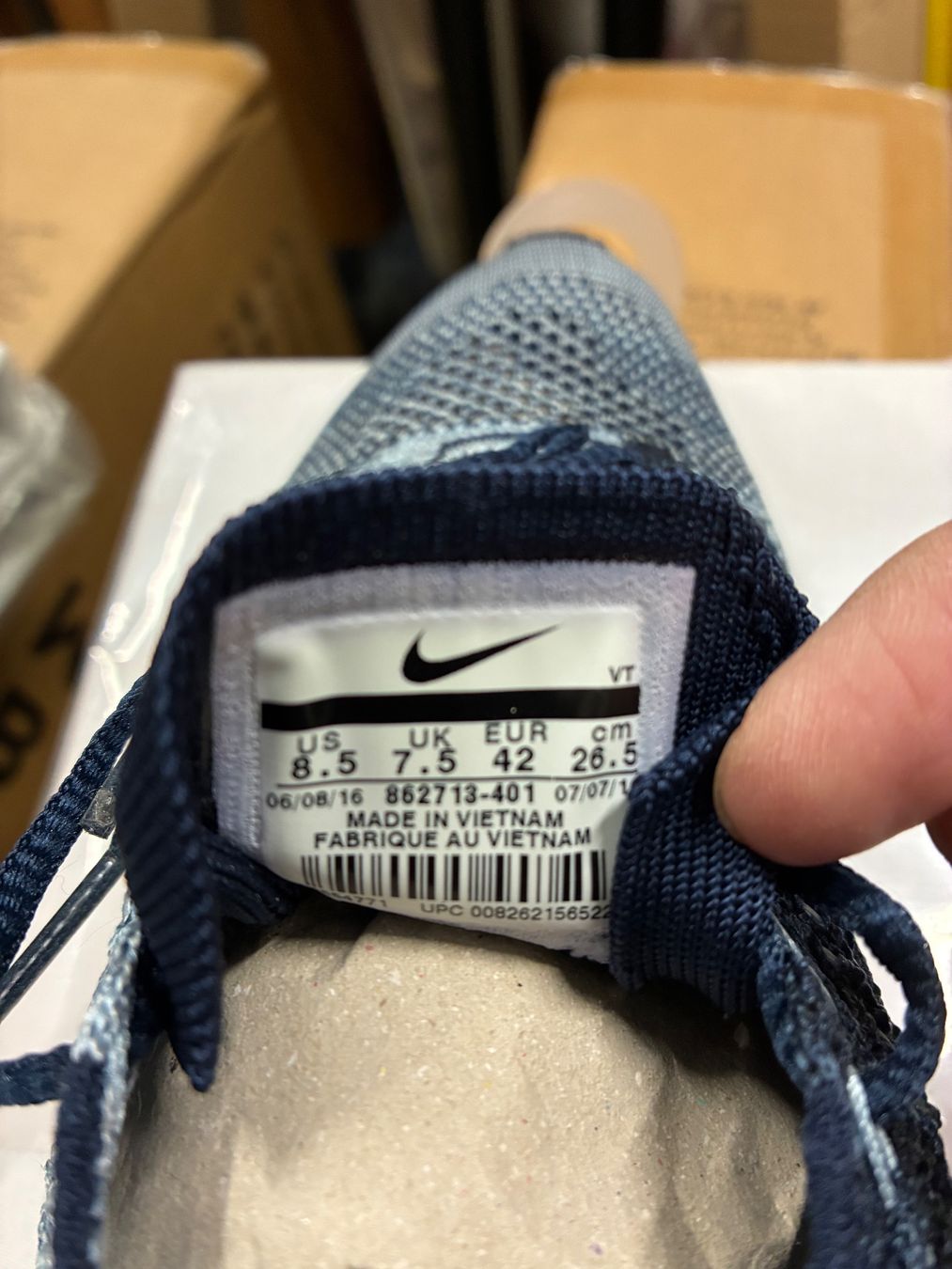 Nike Scarpe da uomo: Nie getragene Nikes / Grösse 42 – Nuovo (secondo la descrizione) da Kloten venduto da Boki_1987 3