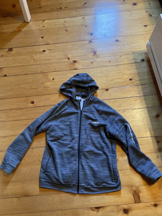 Adidas Giacche: Adidas Sweatjacke Damen Gr. XL – Usato da Domat-Ems venduto da Amanda78