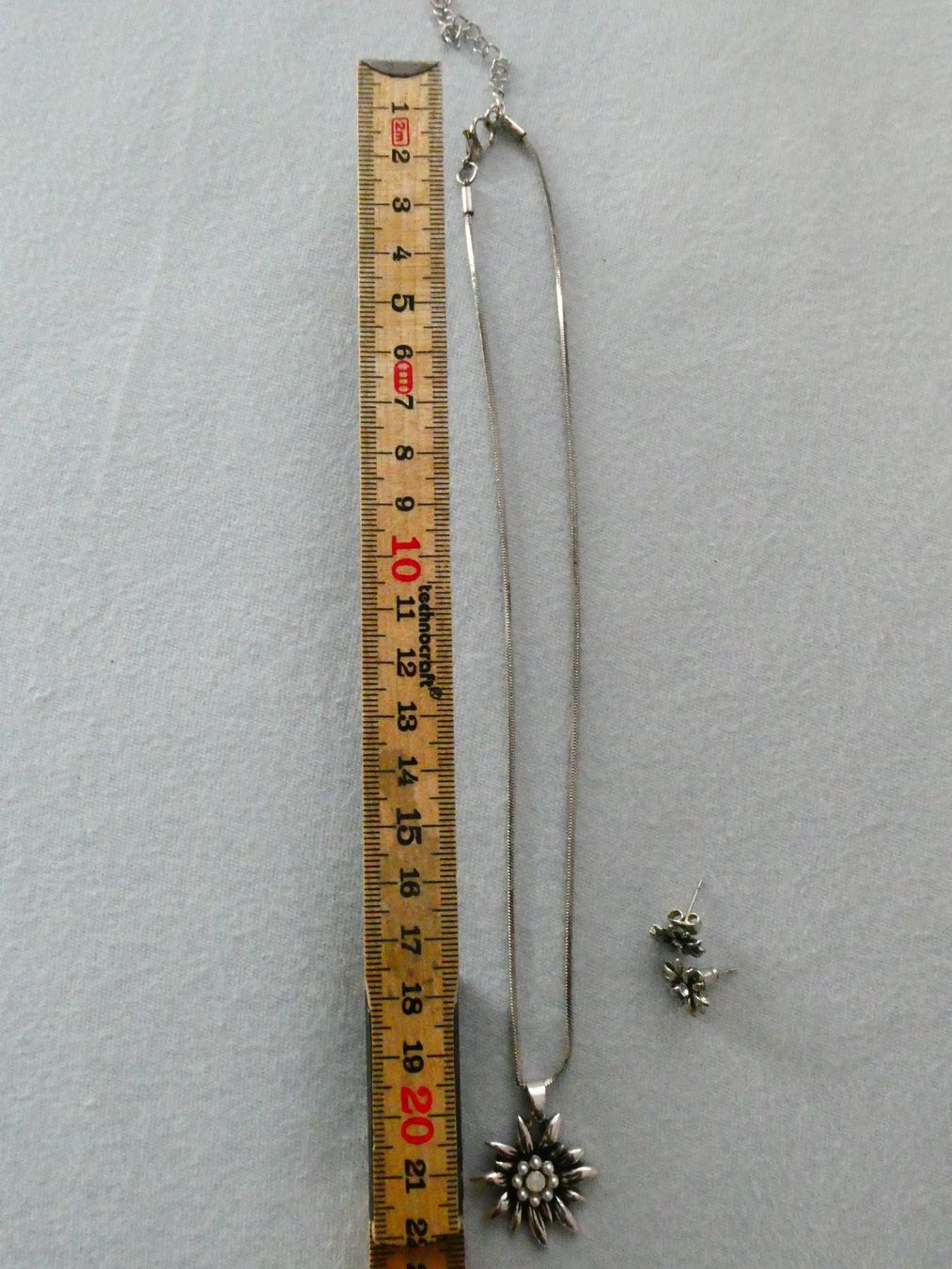 Catenine: Edelweiss Kette und Ohrstecker – Usato da Zürich venduto da Jo-Ma 5