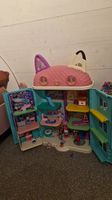 Gabbys dollhouse mit Einrichtungen 